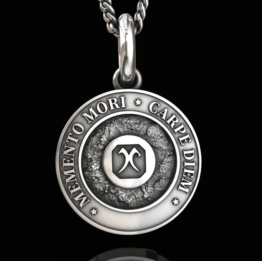 🍀Memento Mori Skull Pendant